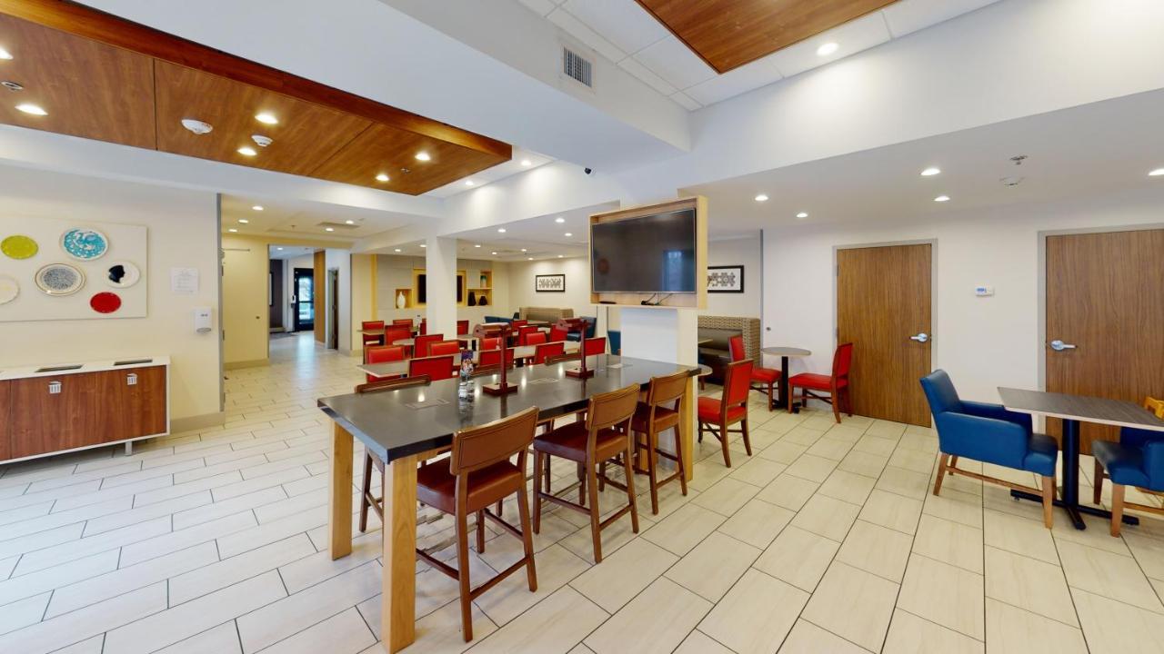 Holiday Inn Express South Burlington By Ihg Екстер'єр фото