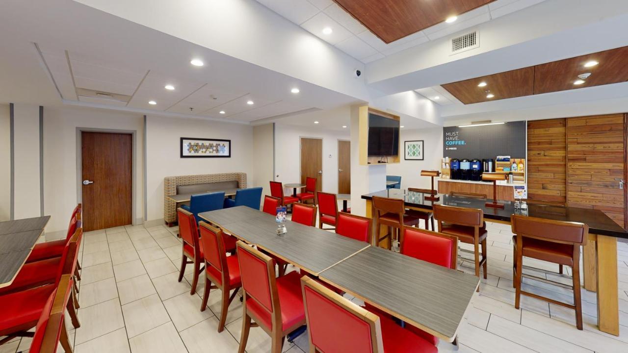 Holiday Inn Express South Burlington By Ihg Екстер'єр фото